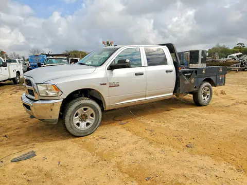 3C6UR5HJ5JG239677 — 2018 RAM 2500, Механические повреждения (Mechanical), фото до ремонта