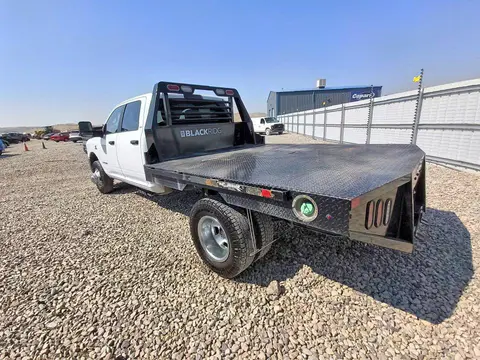 2024 RAM 3500 VIN 3C7WRTCLXRG203447 фото 2