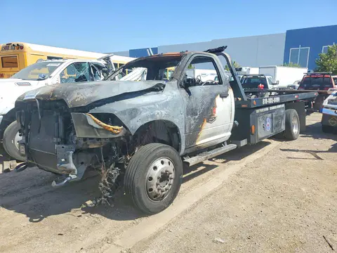 3C7WRMDL0EG303460 — 2014 RAM 5500, Пожар двигателя (Burn - Engine), фото до ремонта