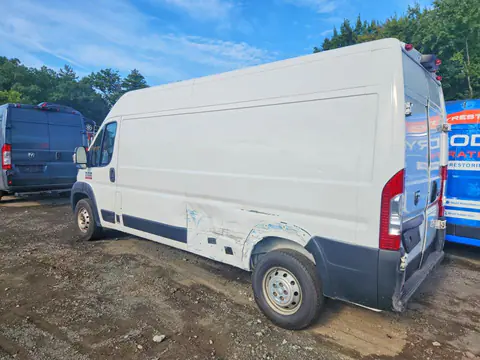 2022 RAM Promaster 2500 VIN 3C6LRVDGXNE101351 фото 2