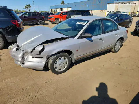 1G8ZH5283YZ251340 — 2000 Saturn SL, Передняя часть, фото до ремонта