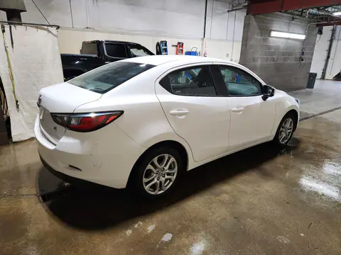 3MYDLBZV8GY135991 — 2016 Scion iA, фото 3 с аукциона Copart 29.09.2026, Мелкие вмятины и царапины