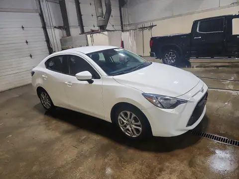 3MYDLBZV8GY135991 — 2016 Scion iA, фото 4 с аукциона Copart 29.09.2026, Мелкие вмятины и царапины