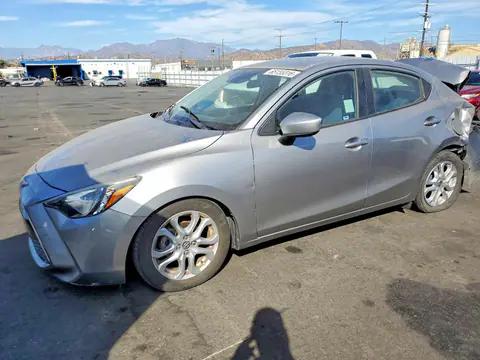 3MYDLBZV2GY107068 — 2016 Scion iA, Передняя часть (Front End), фото до ремонта