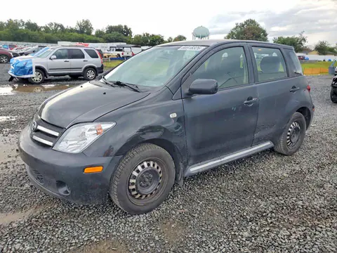 JTKKT624440061370 — 2004 Scion XA, Боковая часть (Side), фото до ремонта