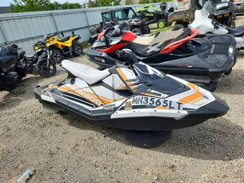 YDV11534C414 — 2014 SEA-DOO Spark, Передняя часть (Front End), фото до ремонта