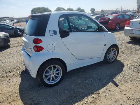 2016 Smart Fortwo VIN WMEEJ9AA8GK843247 фото 3