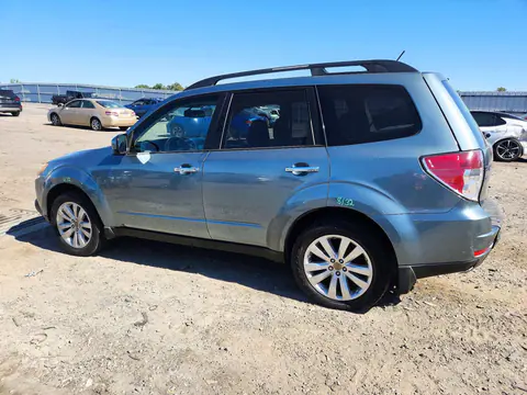 2011 Subaru Forester 2.5X Premium VIN JF2SHADC6BH766249 фото 2
