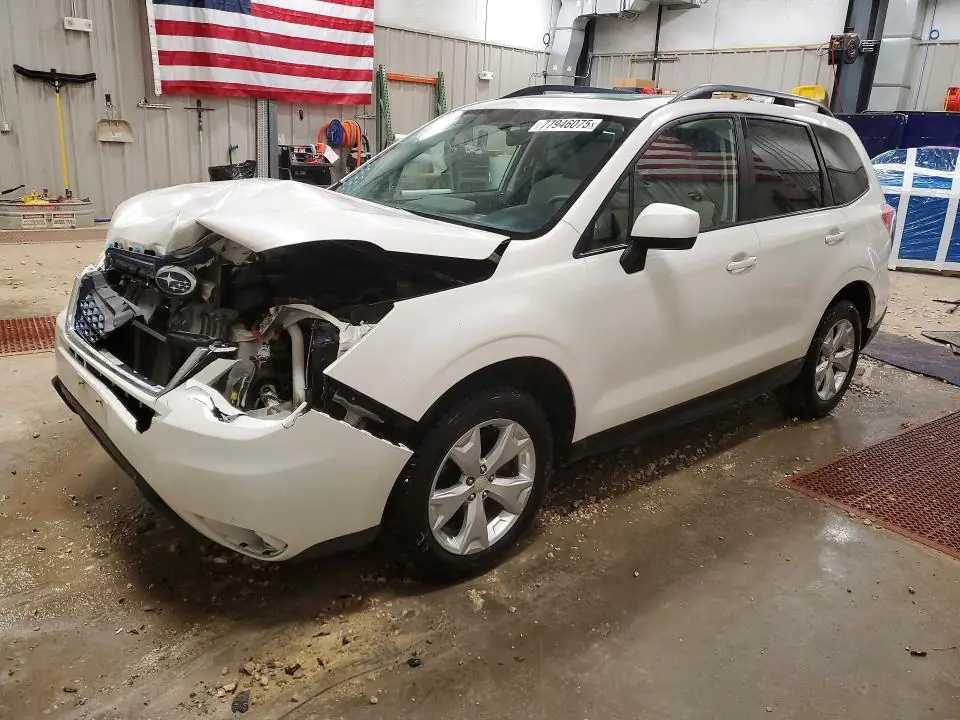 JF2SJADC2GH506085 Subaru Forester 2016 — повреждение Передняя часть, фото до ремонта