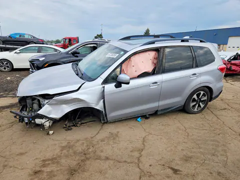 JF2SJAEC3HH477860 — 2017 Subaru Forester, Передняя часть (Front End), фото до ремонта