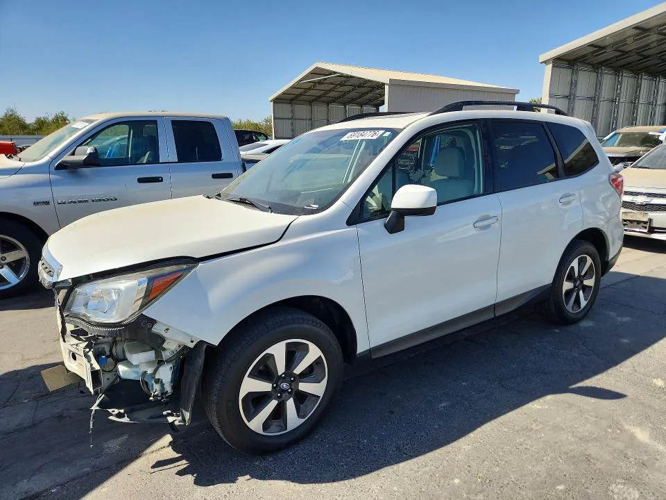 2017 Subaru Forester VIN JF2SJAGC0HH571174 фото 1