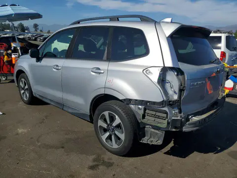2018 Subaru Forester VIN JF2SJAGC5JH549371 фото 2