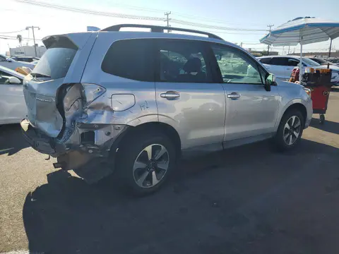2018 Subaru Forester VIN JF2SJAGC5JH549371 фото 3