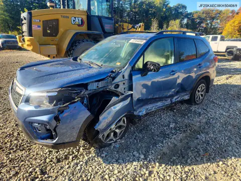 JF2SKAECXKH504069 — 2019 Subaru Forester, Передняя часть, фото до ремонта