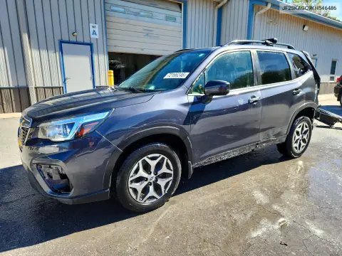 JF2SKAGC9KH546486 — 2019 Subaru Forester, Задняя часть, фото до ремонта