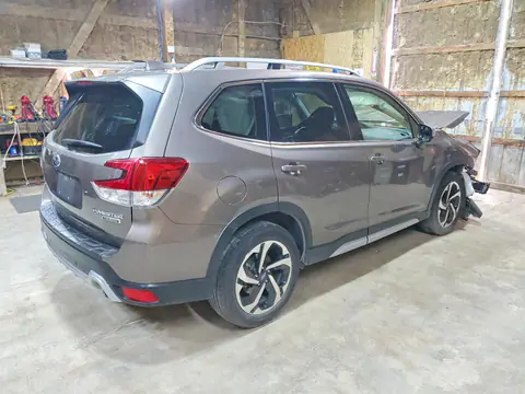 2022 Subaru Forester VIN JF2SKARC2NH447607 фото 3