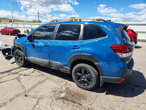 2022 Subaru Forester VIN JF2SKAMC9NH437518 фото 2