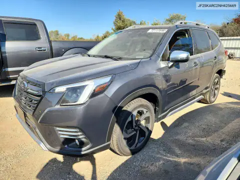 JF2SKARC2NH425669 — 2022 Subaru Forester, Задняя часть, фото до ремонта