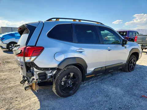 2024 Subaru Forester VIN JF2SKAJC8RH525812 фото 3
