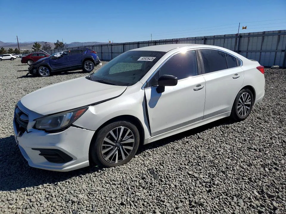 2018 Subaru Legacy VIN 4S3BNAB63J3029039 фото 1