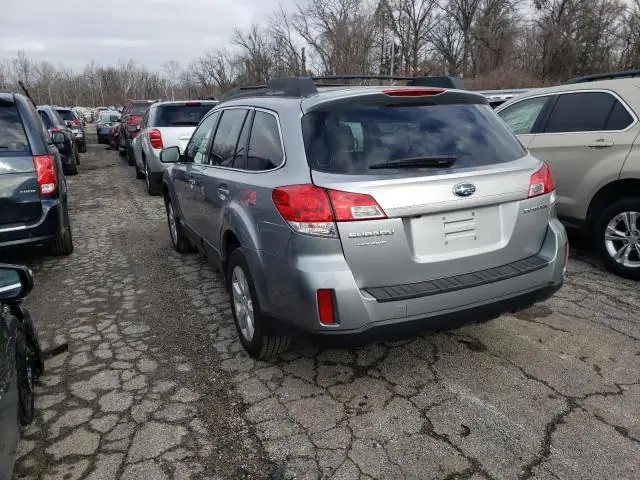 4S4BRCGC1B3318707 — 2011 Subaru Outback 2.5I Premium, Передняя часть (Front End), фото до ремонта