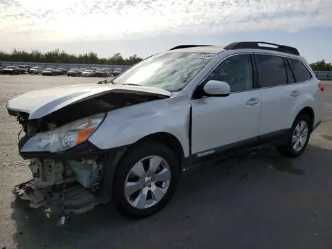 4S4BRDKC4B2421400 — 2011 Subaru Outback, Передняя часть, фото до ремонта