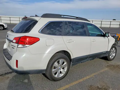 2011 Subaru Outback 3.6R Limited VIN 4S4BRDKC4B2421400 фото 3