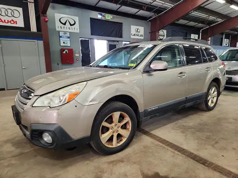 4S4BRBCC1E3222371 — 2014 Subaru Outback, Передняя часть (Front End), фото до ремонта