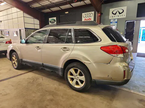 2014 Subaru Outback VIN 4S4BRBCC1E3222371 фото 2