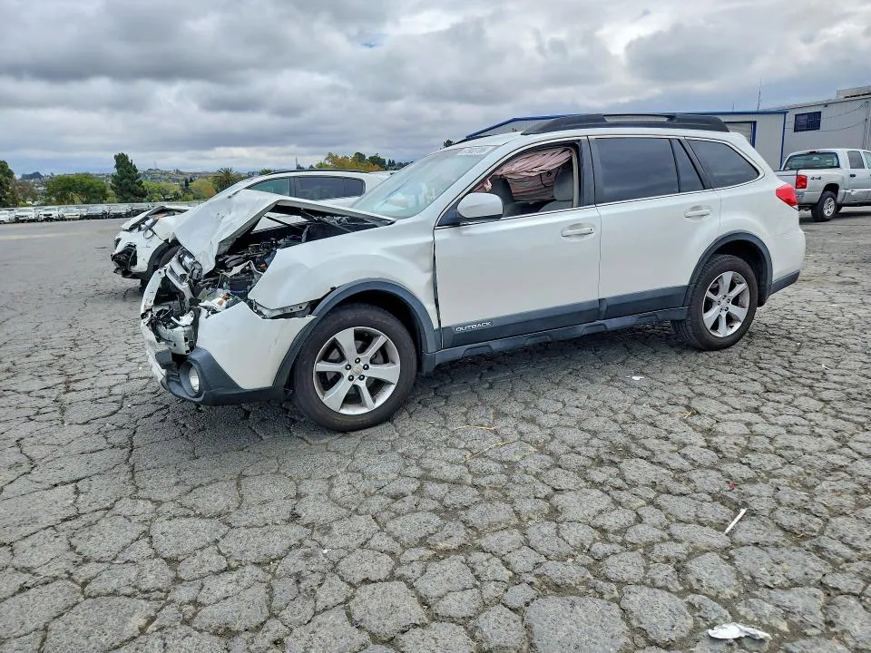 2014 Subaru Outback VIN 4S4BRBCC6E3237352 фото 1