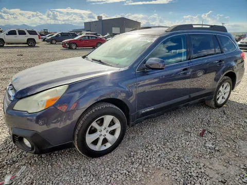 4S4BRBCC3E3319426 — 2014 Subaru Outback, Боковая часть (Side), фото до ремонта