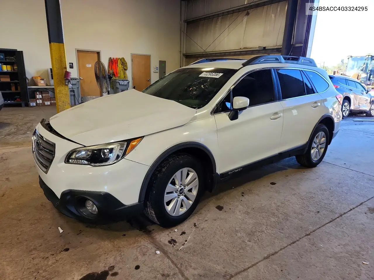 2016 Subaru Outback 2.5I Premium VIN 4S4BSACC4G3324295 фото 1