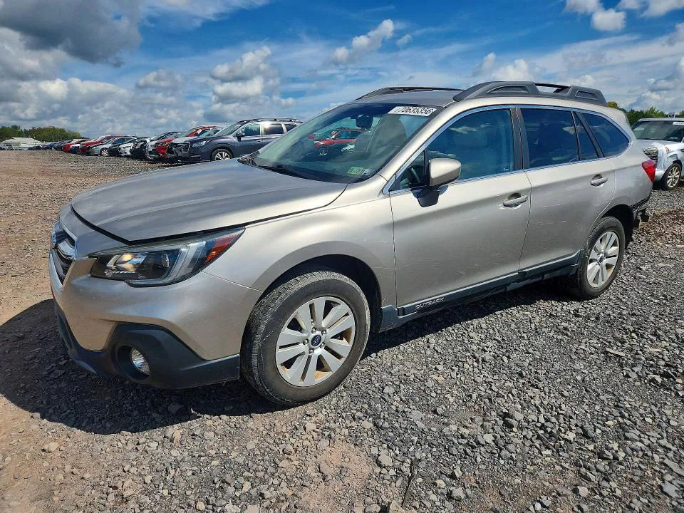2018 SUBARU OUTBACK VIN 4S4BSACCXJ3386033 фото 1