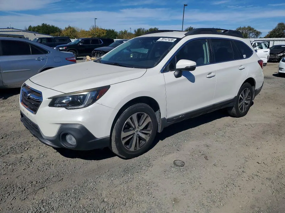 2019 Subaru Outback VIN 4S4BSAJC2K3397564 фото 1
