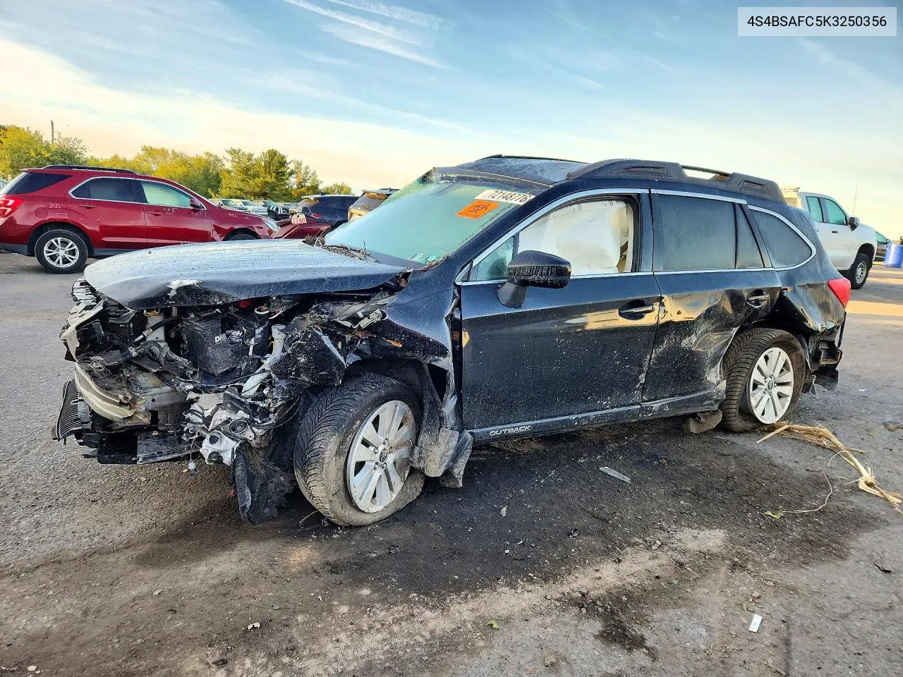 2019 Subaru Outback 2.5I Premium VIN 4S4BSAFC5K3250356 фото 1