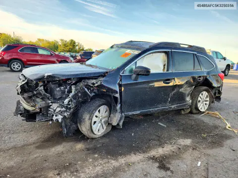 4S4BSAFC5K3250356 — 2019 Subaru Outback, Передняя часть, фото до ремонта