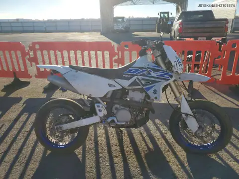 JS1SK44A5H2101574 — 2017 Suzuki DR-Z, Вандализм, фото до ремонта