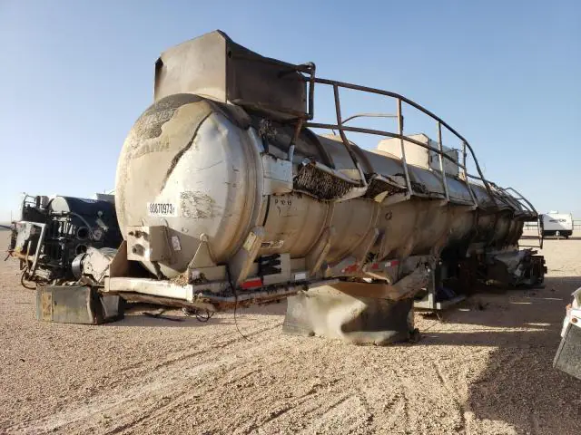 1UNST4623GS140976 — 2016 Tanker Trailer, фото 2 с аукциона Copart 30.09.2026, Пожар