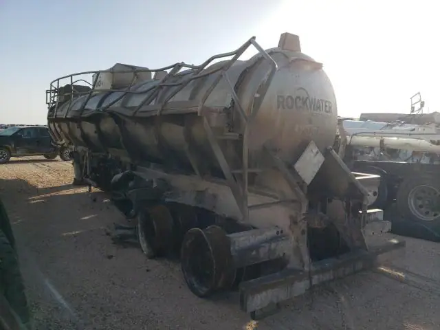 1UNST4623GS140976 — 2016 Tanker Trailer, фото 3 с аукциона Copart 30.09.2026, Пожар