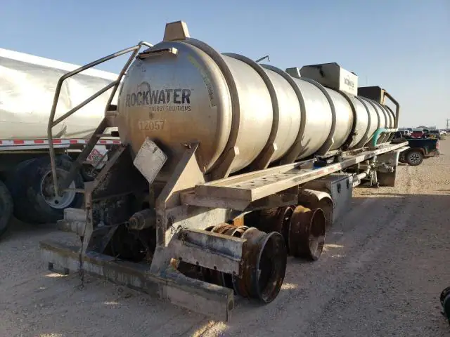 1UNST4623GS140976 — 2016 Tanker Trailer, фото 4 с аукциона Copart 30.09.2026, Пожар