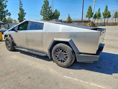 2024 Tesla Cybertruck VIN 7G2CEHED0RA019519 фото 2