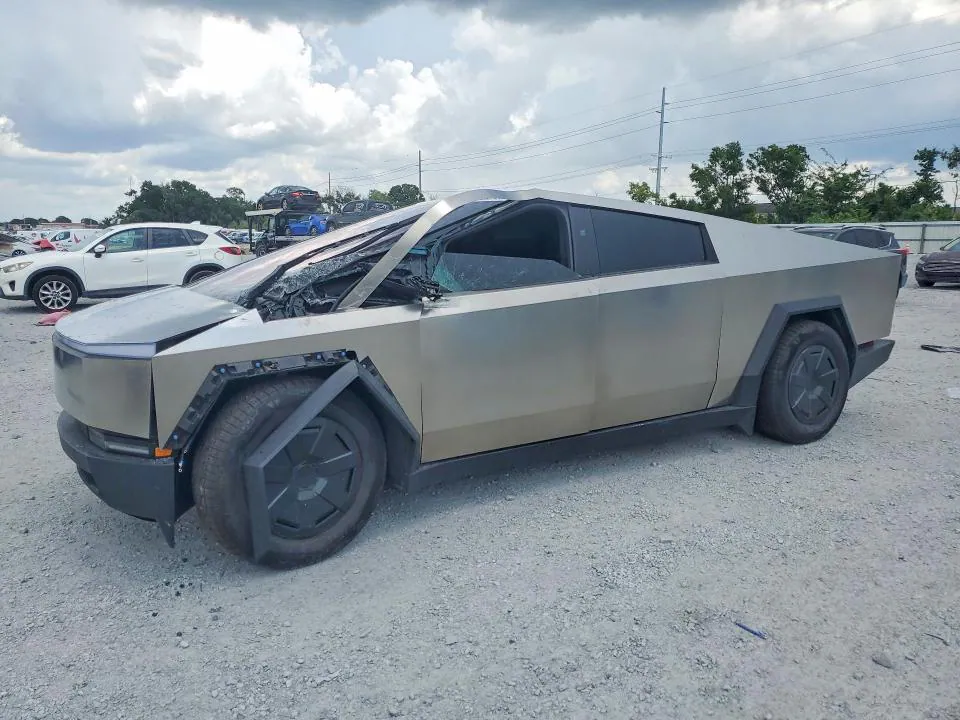2025 TESLA CYBERTRUCK VIN 7G2CEHED3SA074147 фото 1