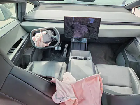 2025 Tesla Cybertruck VIN 7G2CEHED3SA058594 фото 8