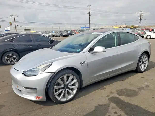 5YJ3E1EA5HF001874 Tesla Model 3 2017 — повреждение Передняя часть, фото до ремонта