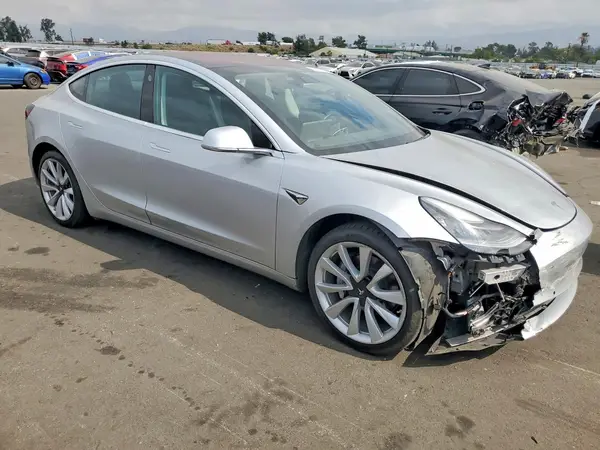 5YJ3E1EA5HF001874 — 2017 Tesla Model 3, фото 4 с аукциона Copart 28.09.2026, Передняя часть