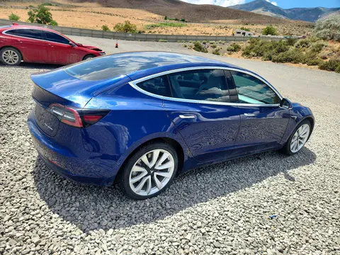 2018 Tesla MODEL 3 VIN 5YJ3E1EB1JF147753 фото 3