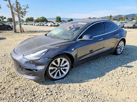 5YJ3E1EB9JF185070 — 2018 Tesla Model 3, Передняя часть (Front End), фото до ремонта