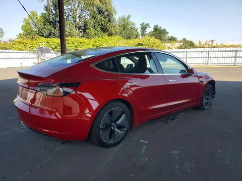 5YJ3E1EA6JF153930 — 2018 Tesla Model 3, фото 3 с аукциона Copart 14.10.2026, Передняя часть