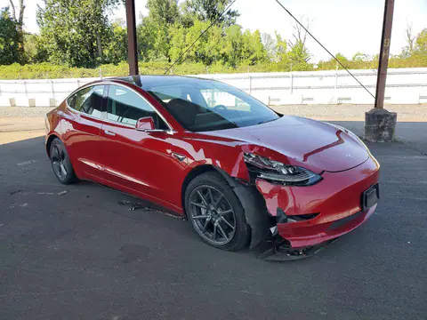 5YJ3E1EA6JF153930 — 2018 Tesla Model 3, фото 4 с аукциона Copart 14.10.2026, Передняя часть