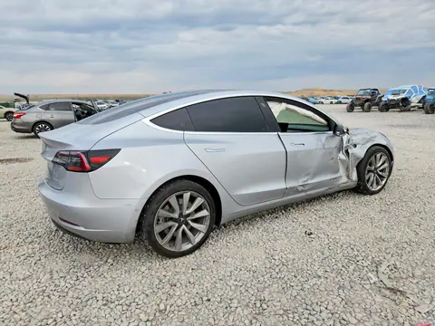 2018 Tesla MODEL 3 VIN 5YJ3E1EB4JF116951 фото 3